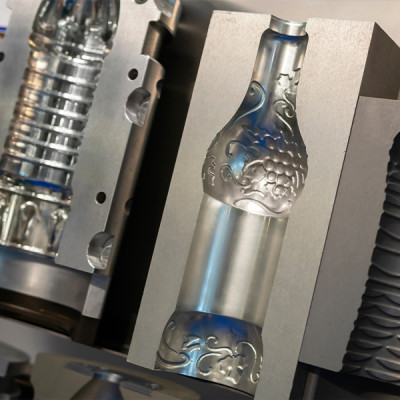 Mechanical workshop for molds